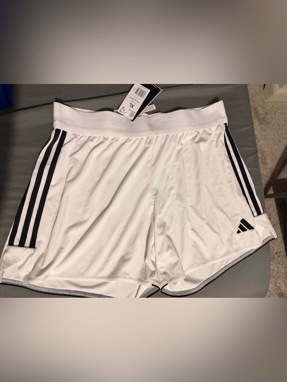 adidas Women’s xL White Athletic Shorts
